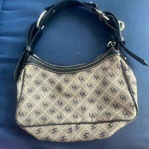 Dooney & Bourke handbag slightly used